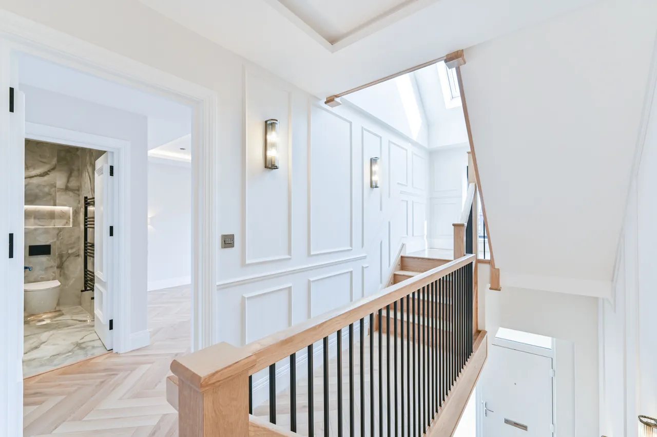 London, SW20, photo 15