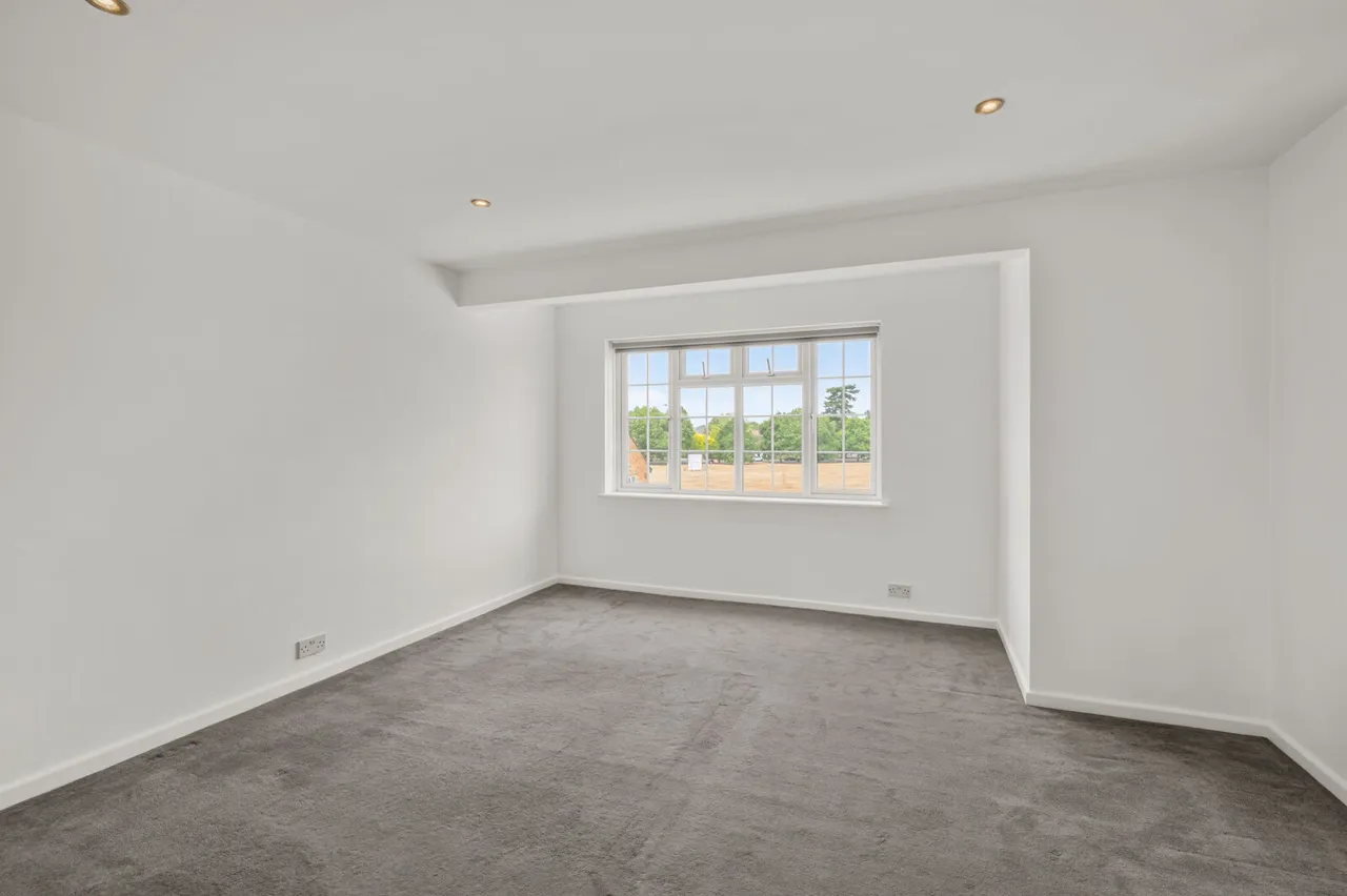 Giggs Hill Gardens, Thames Ditton, KT7, photo 5