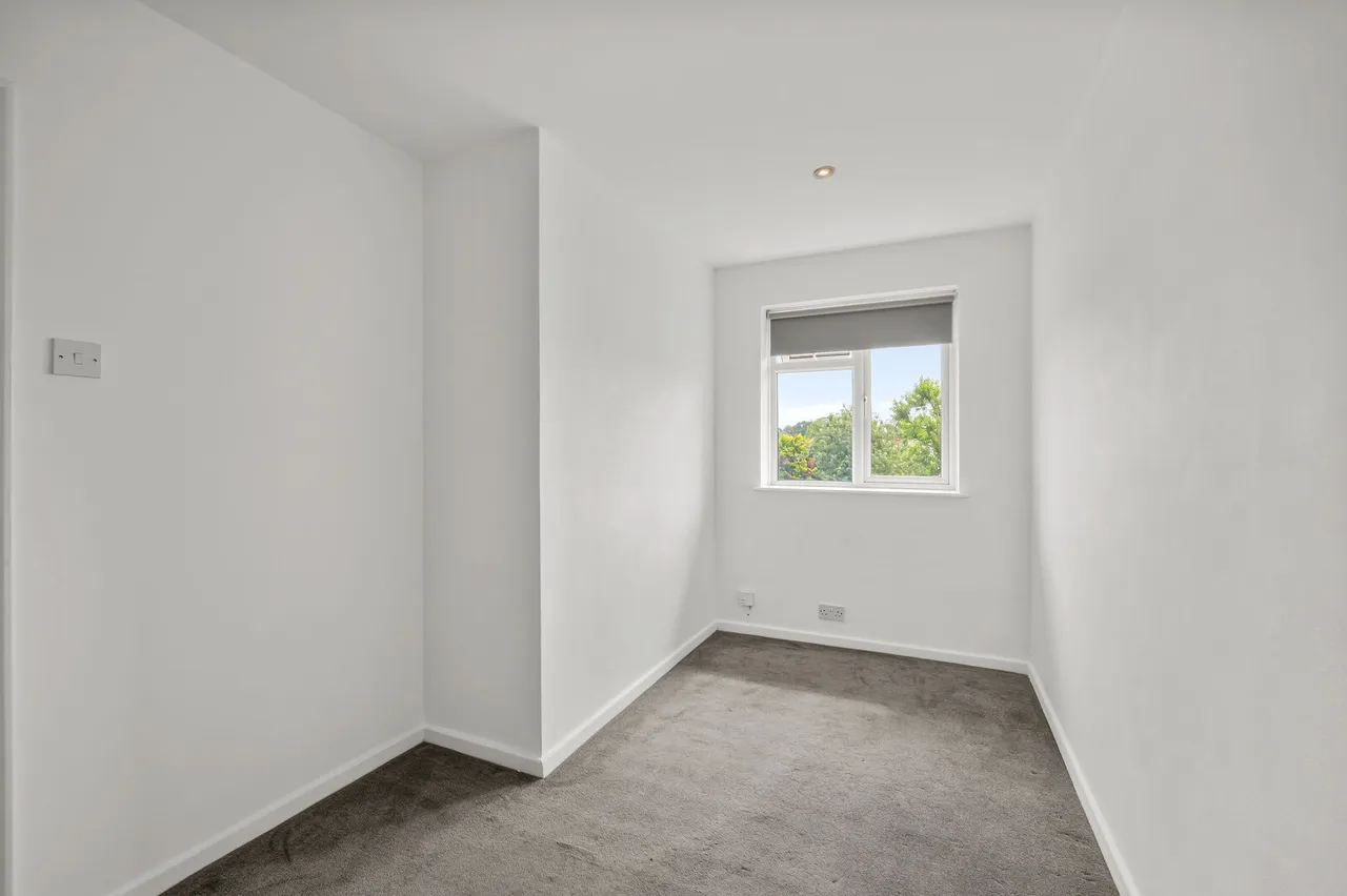 Giggs Hill Gardens, Thames Ditton, KT7, photo 6