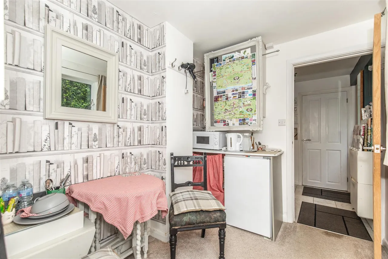 Buttsfield Lane, East Hoathly, Lewes, BN8 6EF, photo 10