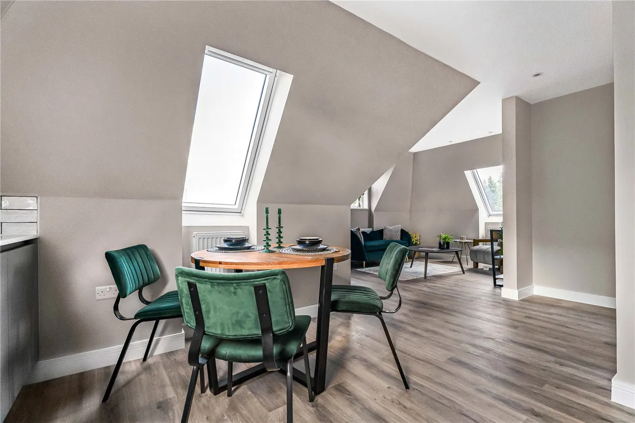 Beaconsfield Road, London, N11, photo 23