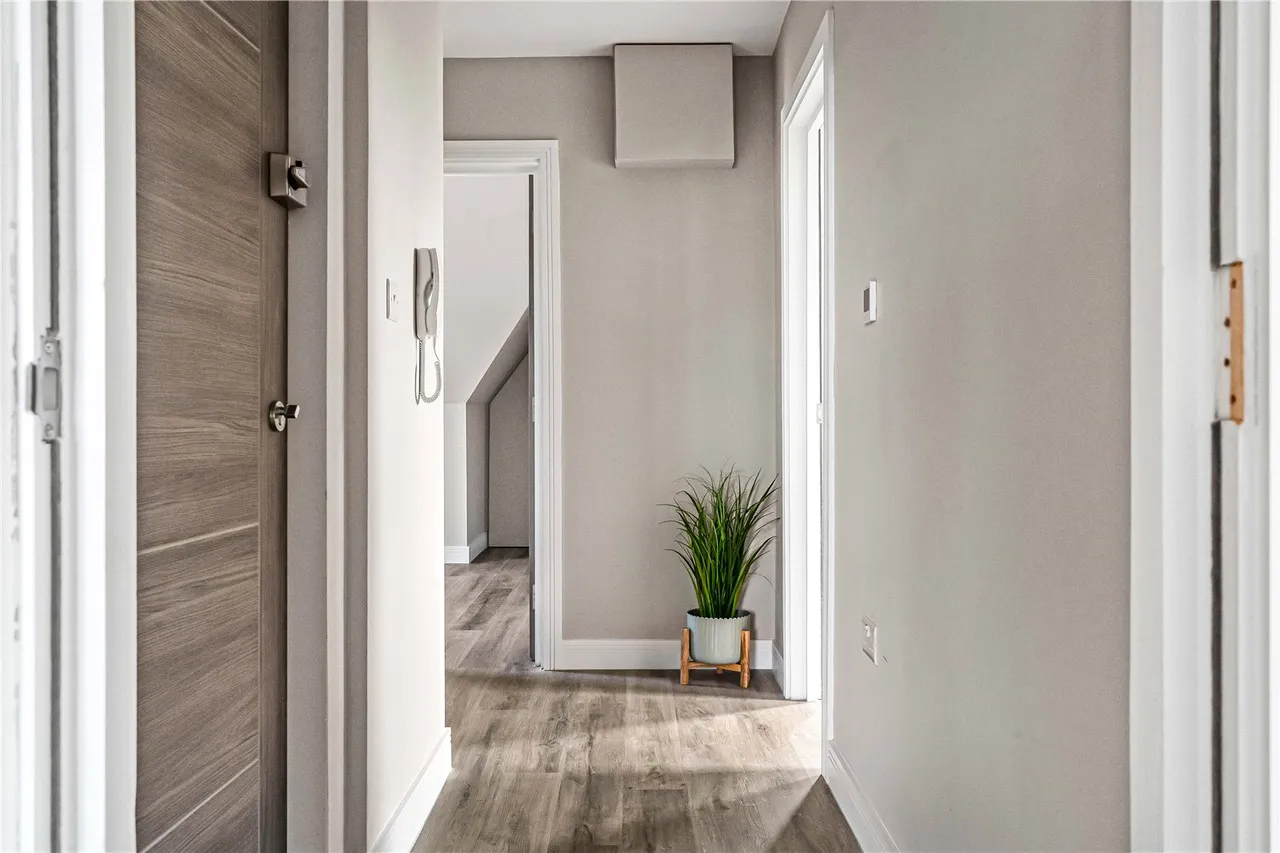 Beaconsfield Road, London, N11, photo 24