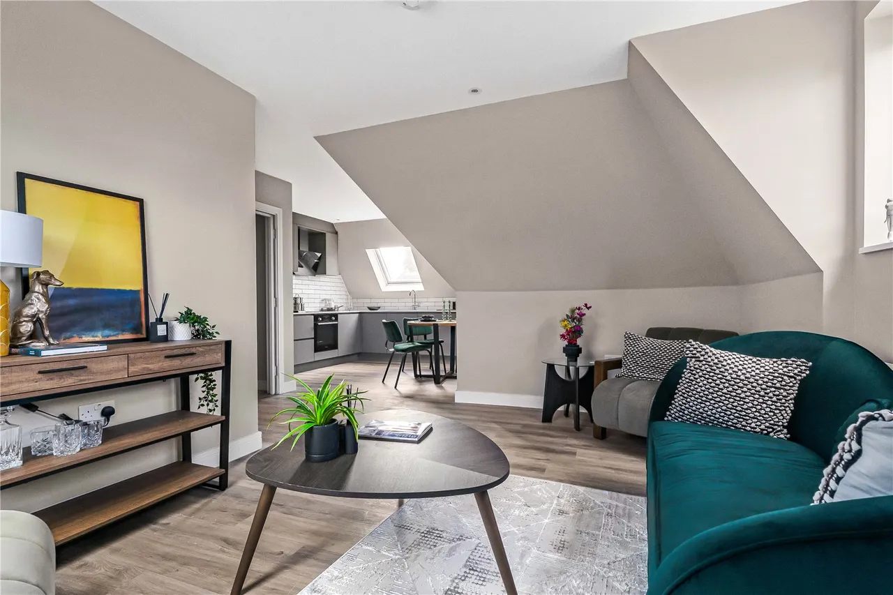 Beaconsfield Road, London, N11, photo 25