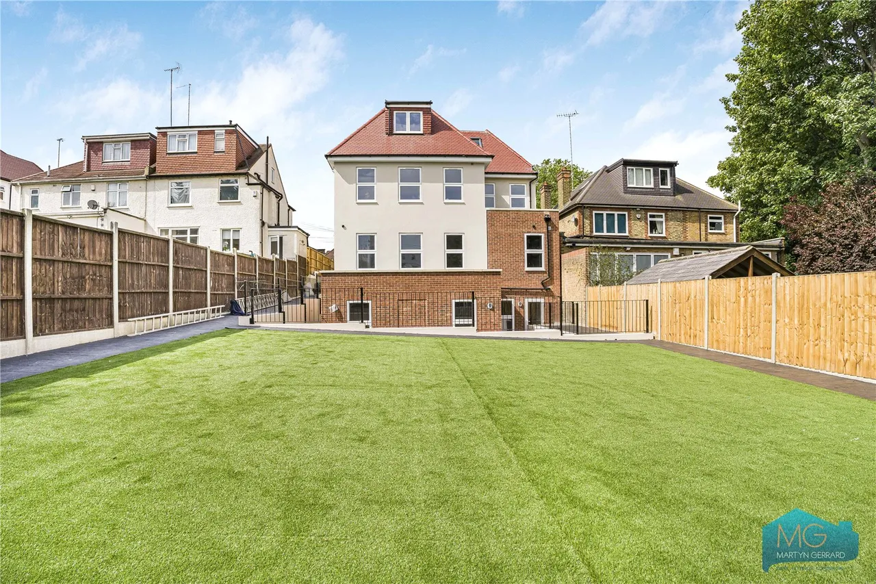 Beaconsfield Road, London, N11, photo 12