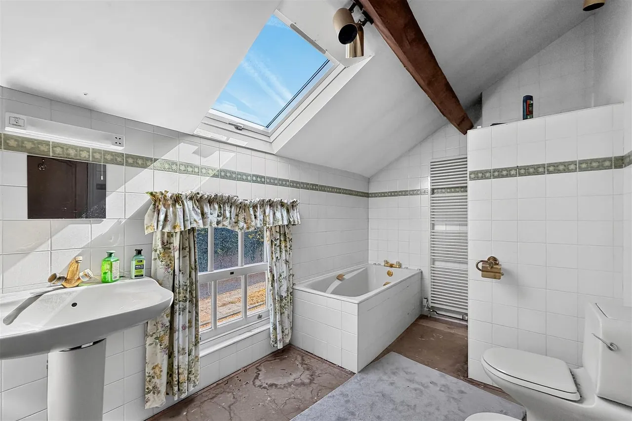 Langham Road, Bowdon, Cheshire WA14 3NT, photo 17