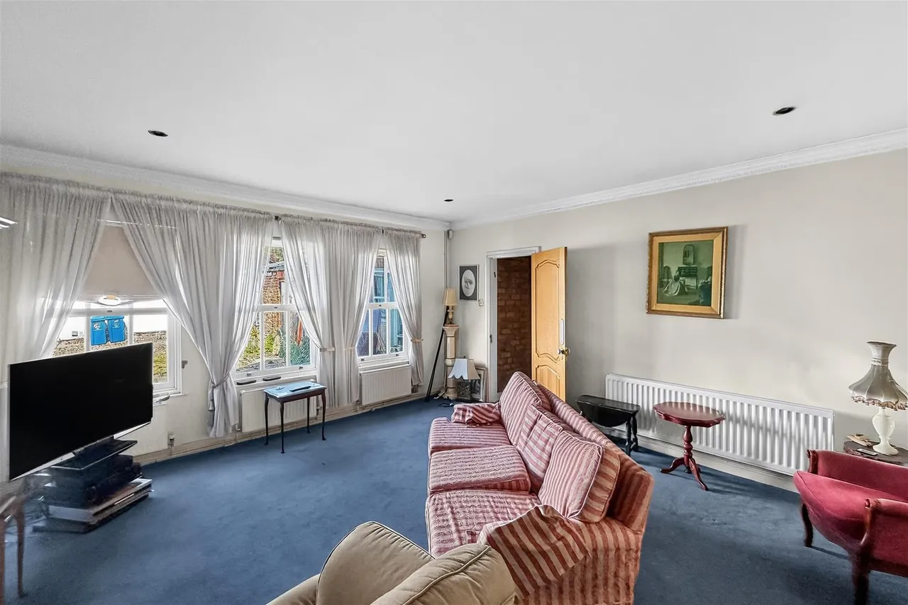 Langham Road, Bowdon, Cheshire WA14 3NT, photo 6
