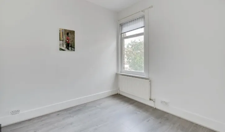 Vicarage Road, SM1, photo 6