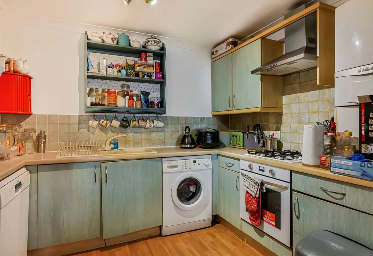 2 bed flat for sale, Norwich Road, Bournemouth, BH2
