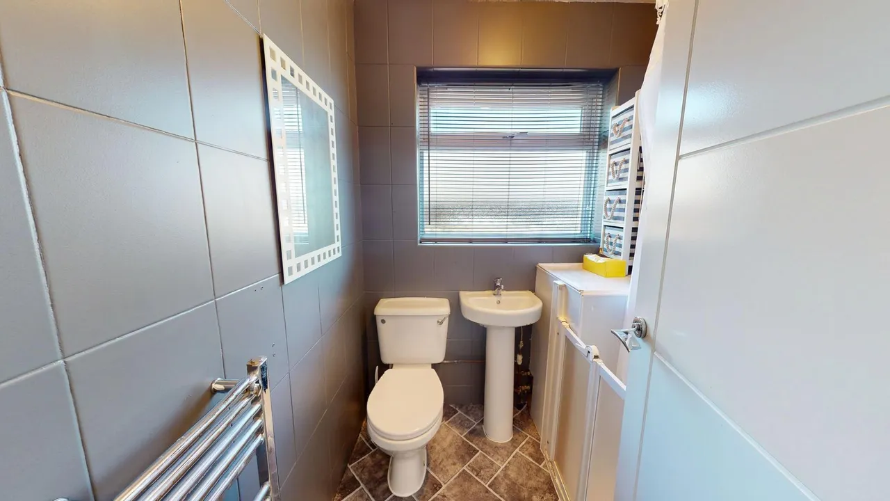 Courtway Drive, Sneyd Green, ST1, photo 12