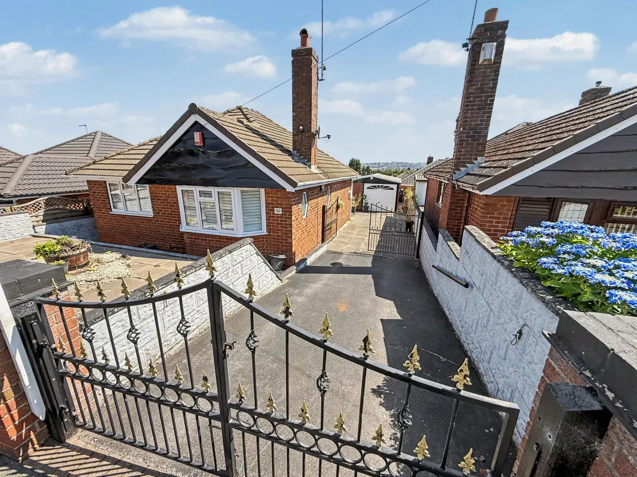 2 bed house for sale, Courtway Drive, Sneyd Green, ST1