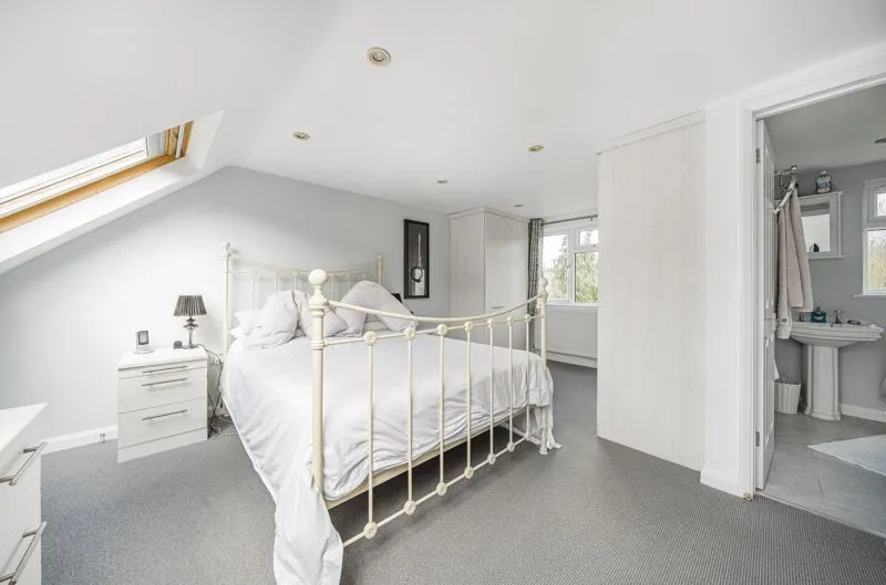 Oaks Road, Kenley CR8 5NZ, photo 4