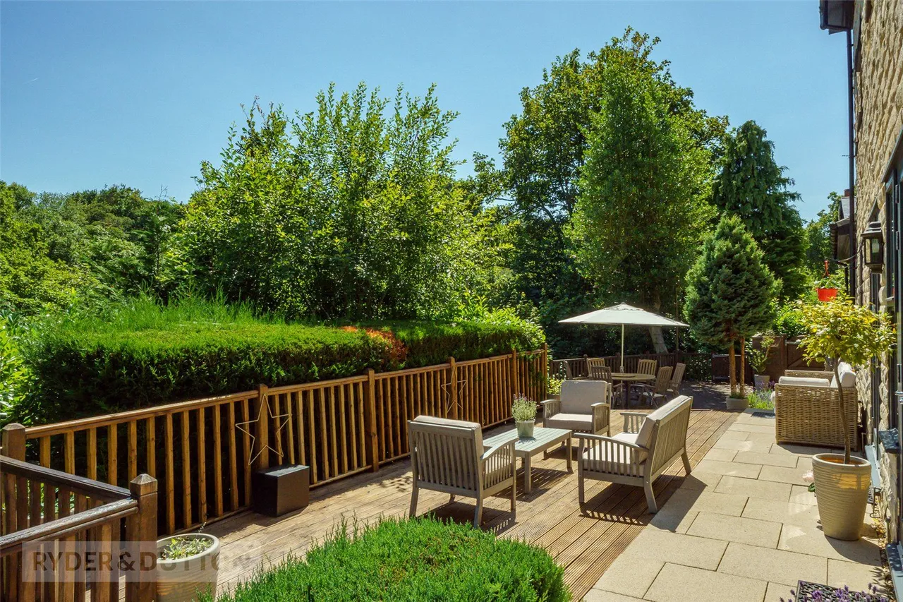 Whiteley Lodge, Ripponden, HX6, photo 8