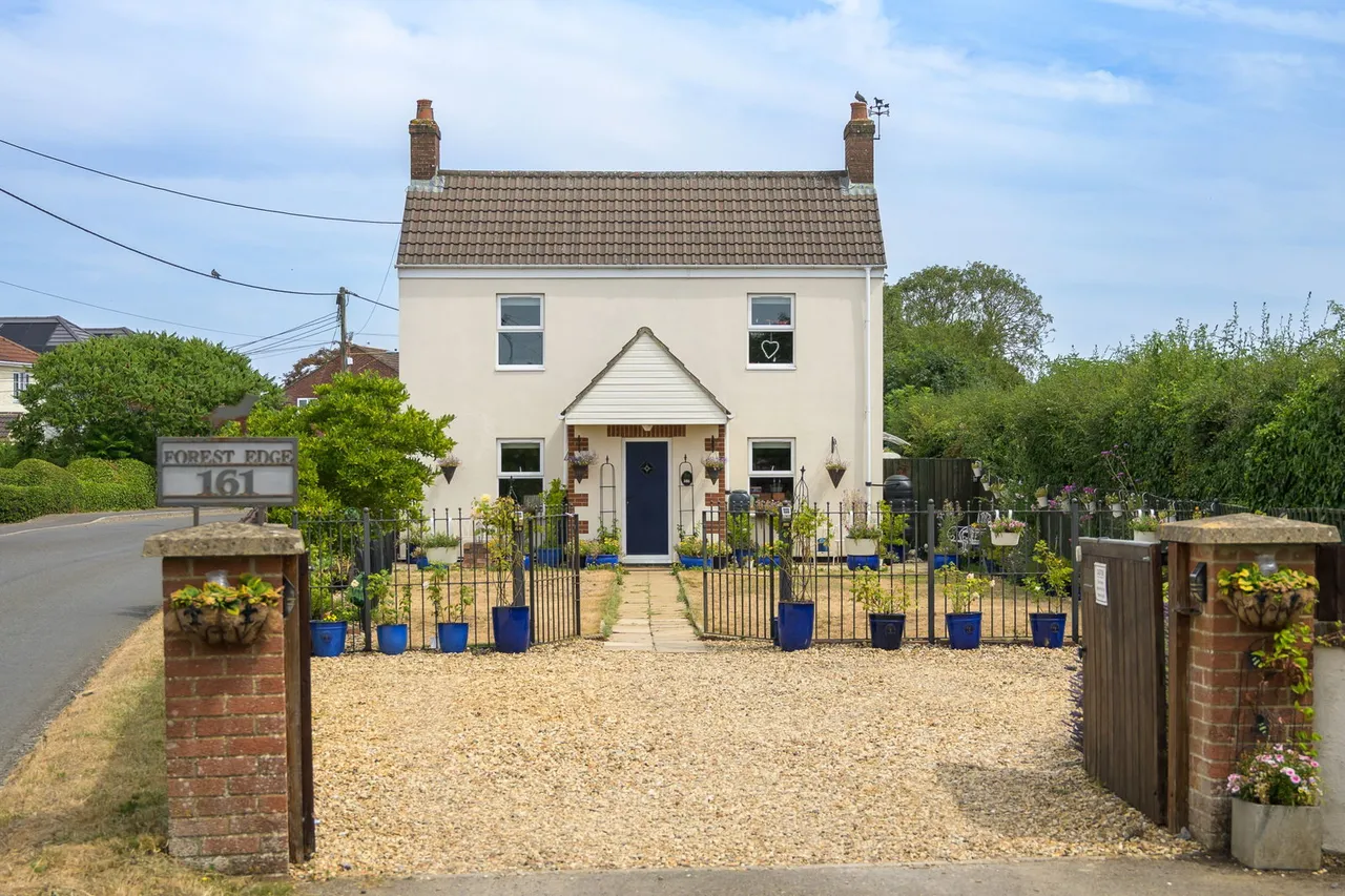 5 bed house for sale — Woodrow Road, Forest, Melksham, SN12 7RG
