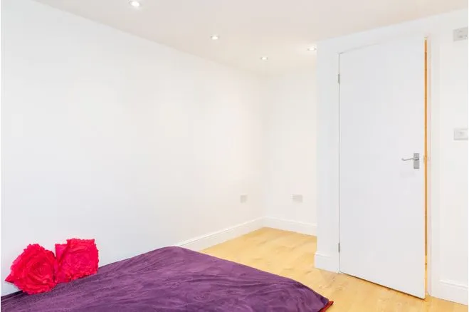 Manor Road North, Thames Ditton, KT7, photo 14