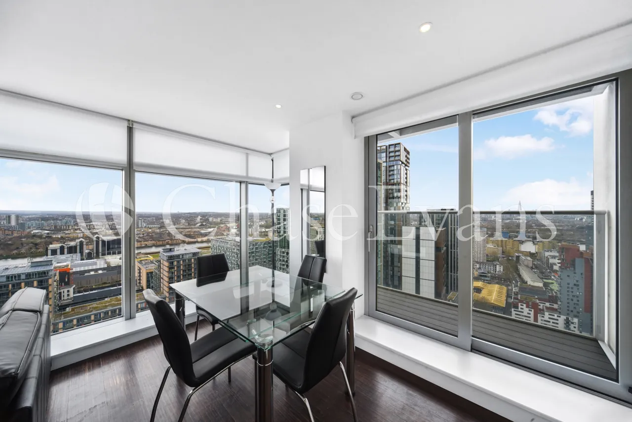 Pan Peninsula Square, Canary Wharf, E14, photo 3