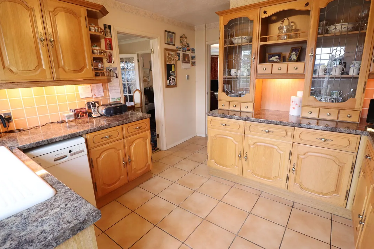 Lakeside, Rayleigh, Essex, SS6 9LA, photo 6