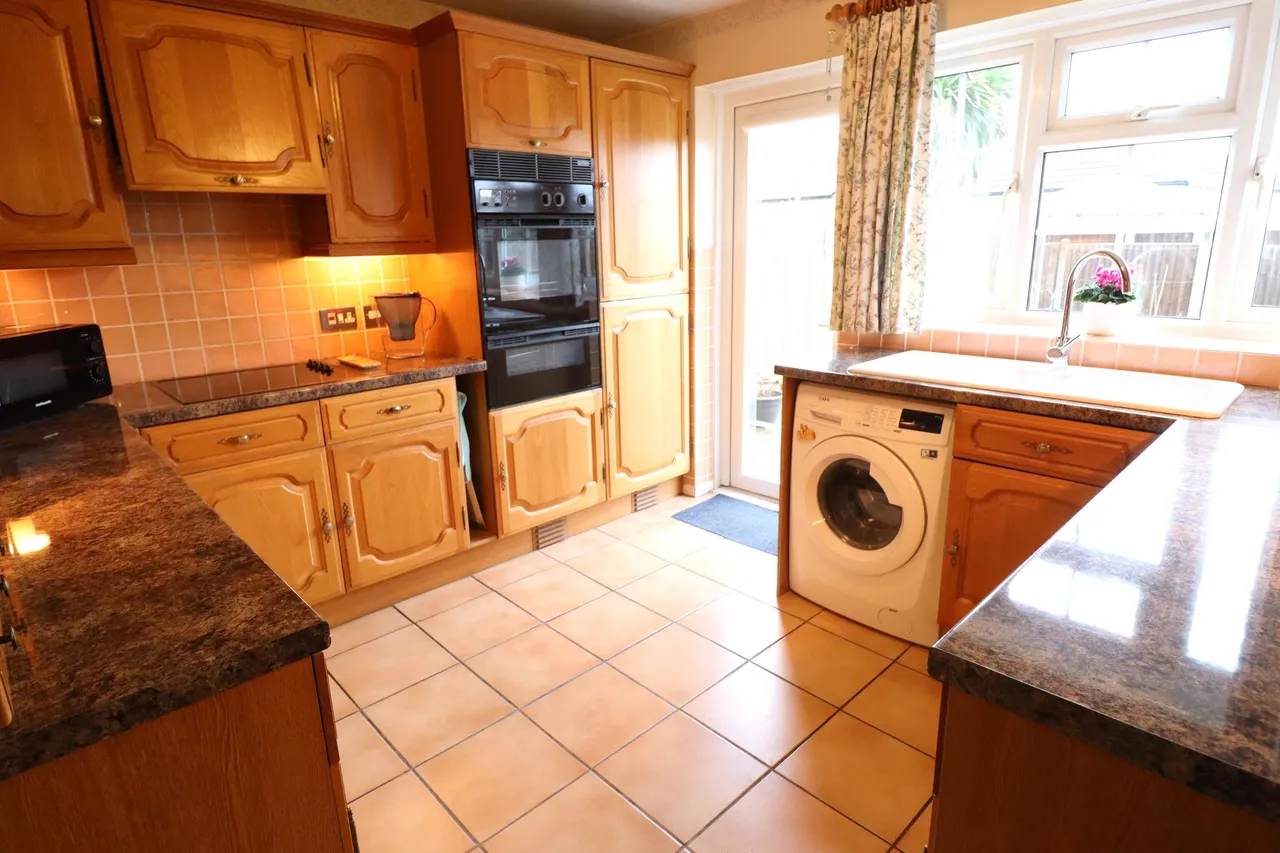 Lakeside, Rayleigh, Essex, SS6 9LA, photo 9
