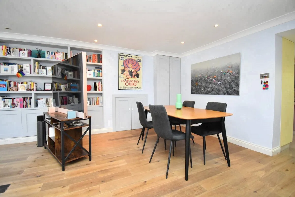 Poyntz Road, London, SW11, photo 3