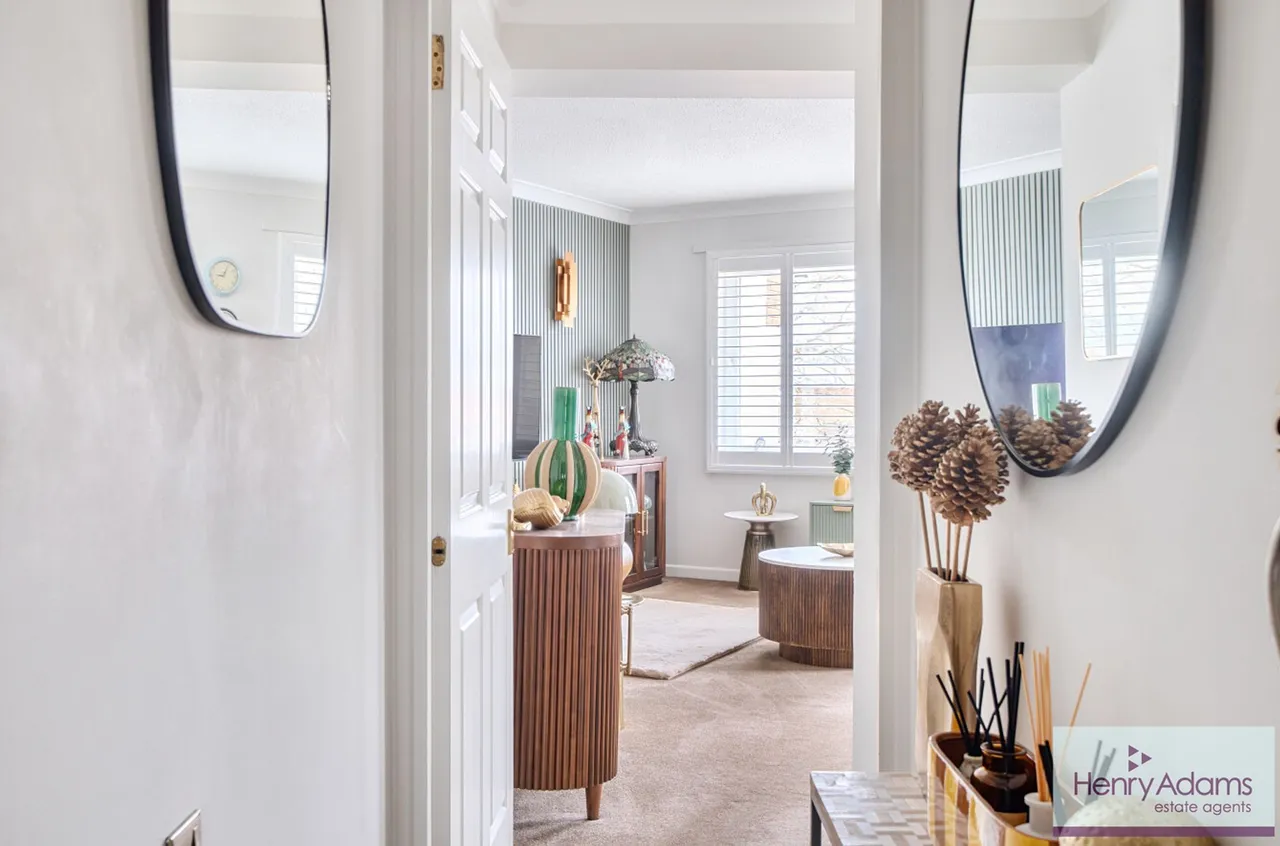 Charles Street, Lavant Court, GU32, photo 9