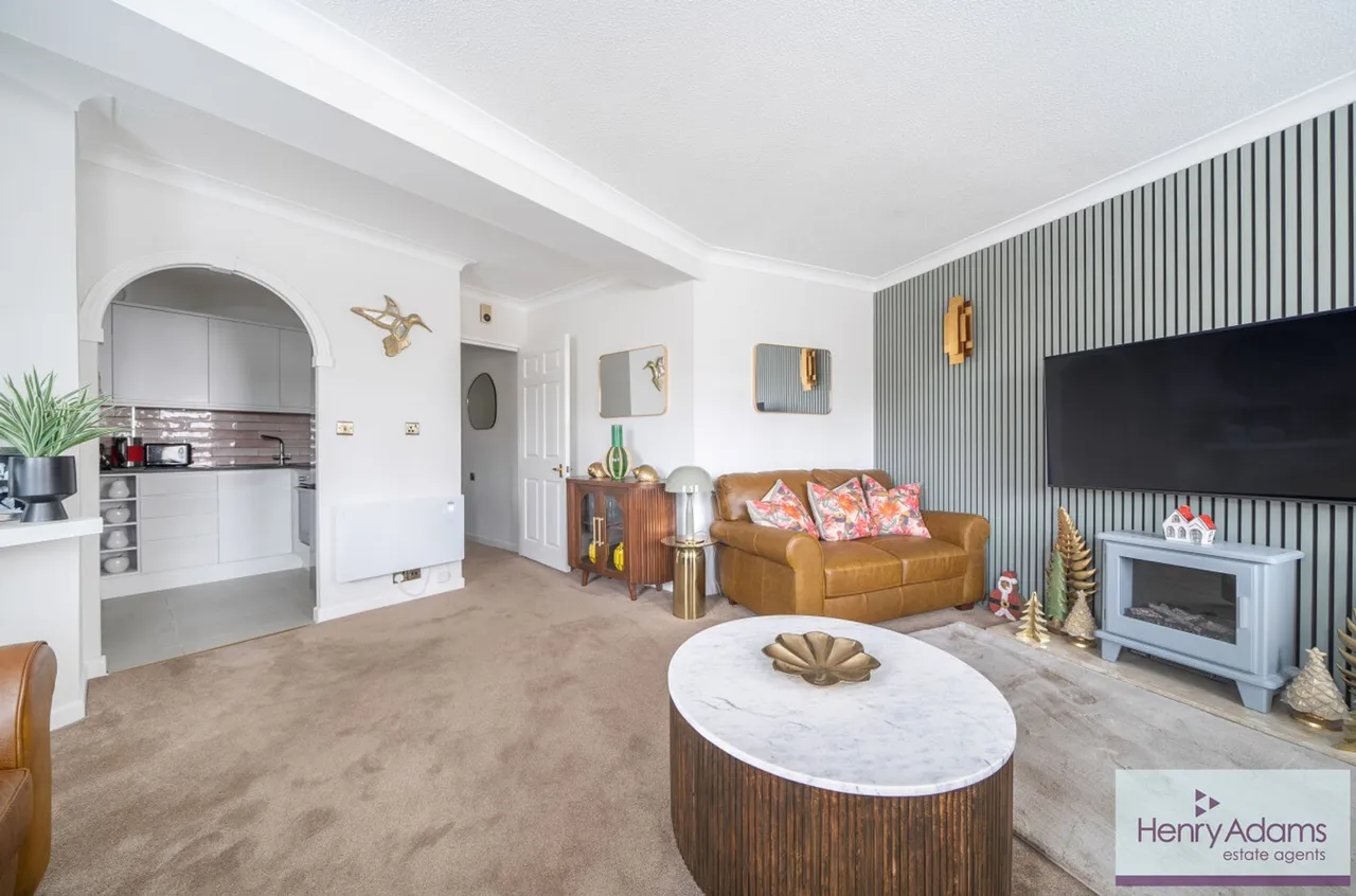 Charles Street, Lavant Court, GU32, photo 6