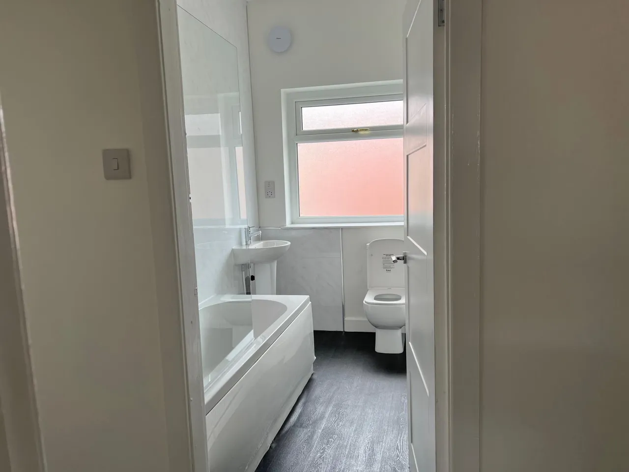 Wood Street, Middleton, M24, photo 6