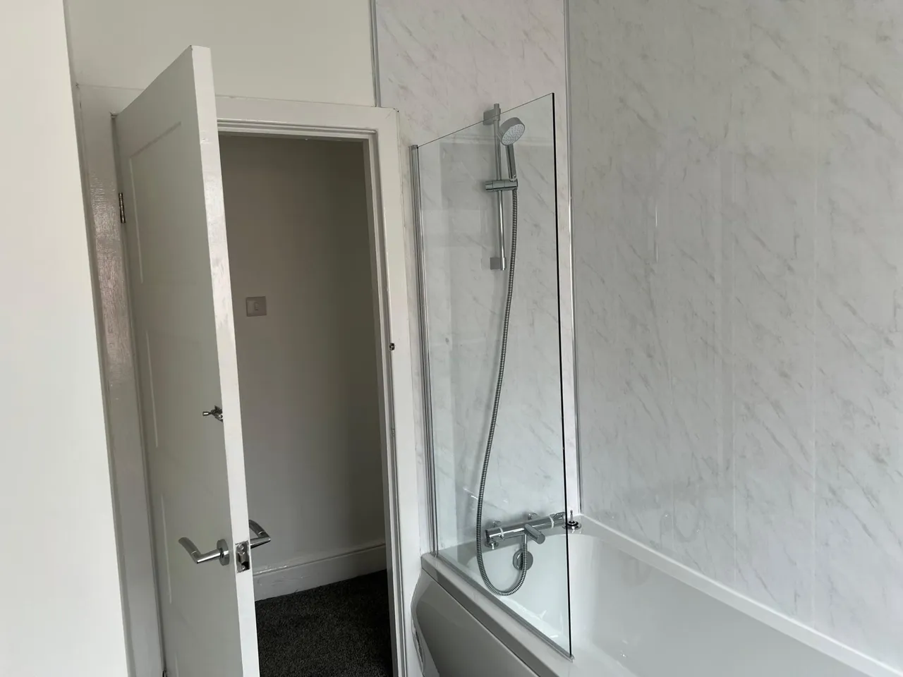 Wood Street, Middleton, M24, photo 7