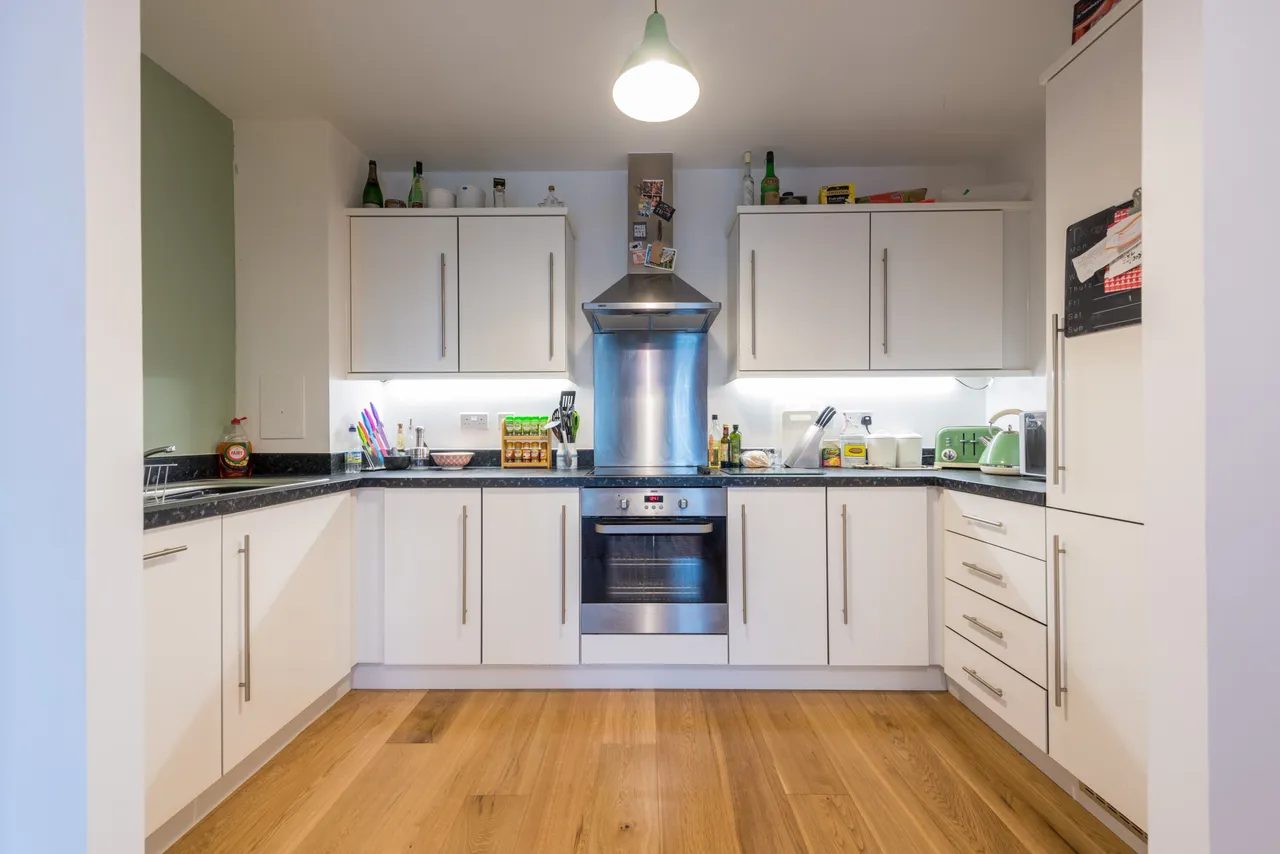 1 bed flat for sale — 109 Westgate House, Great West Quarter, Ealing Road, Brentfort