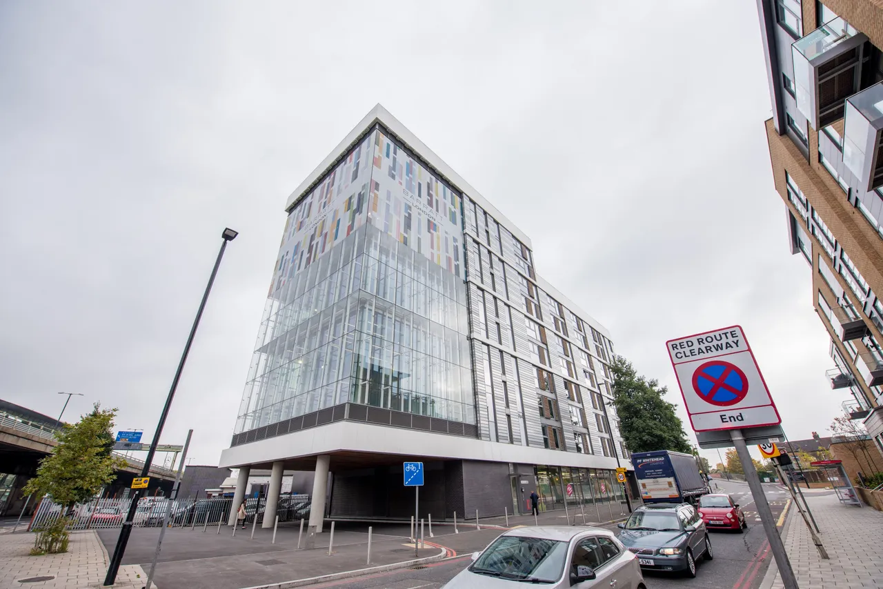 109 Westgate House, Great West Quarter, Ealing Road, Brentfort, photo 4