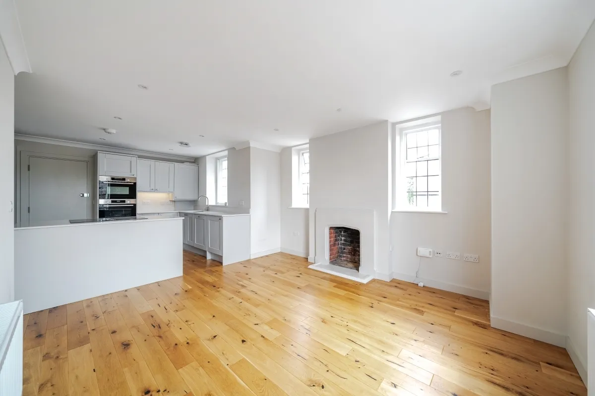 Lammas Lane, Esher KT10, photo 7