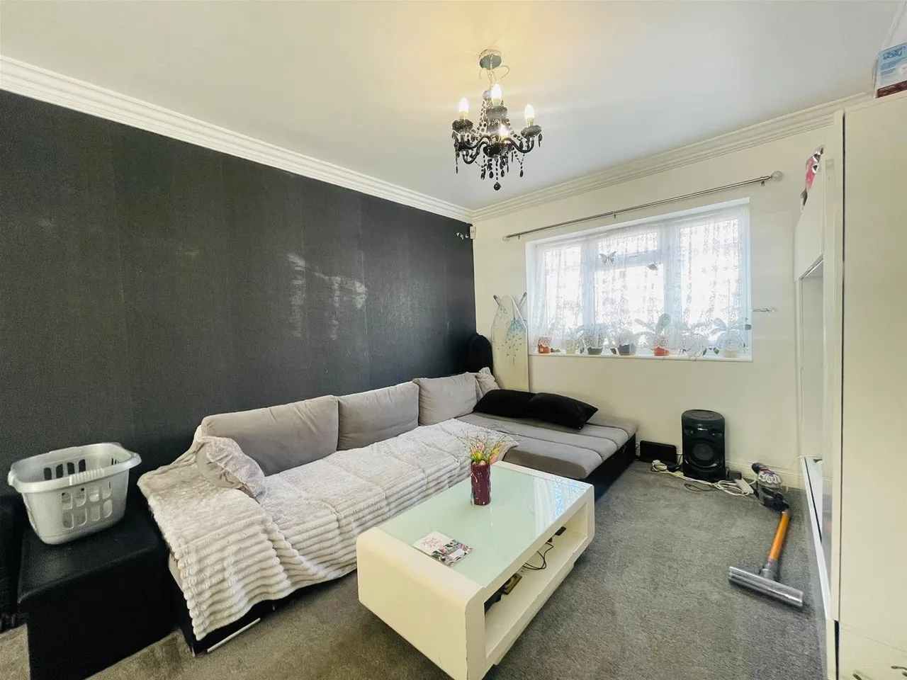 Hedgemans Road, Dagenham RM9 6DL, photo 2