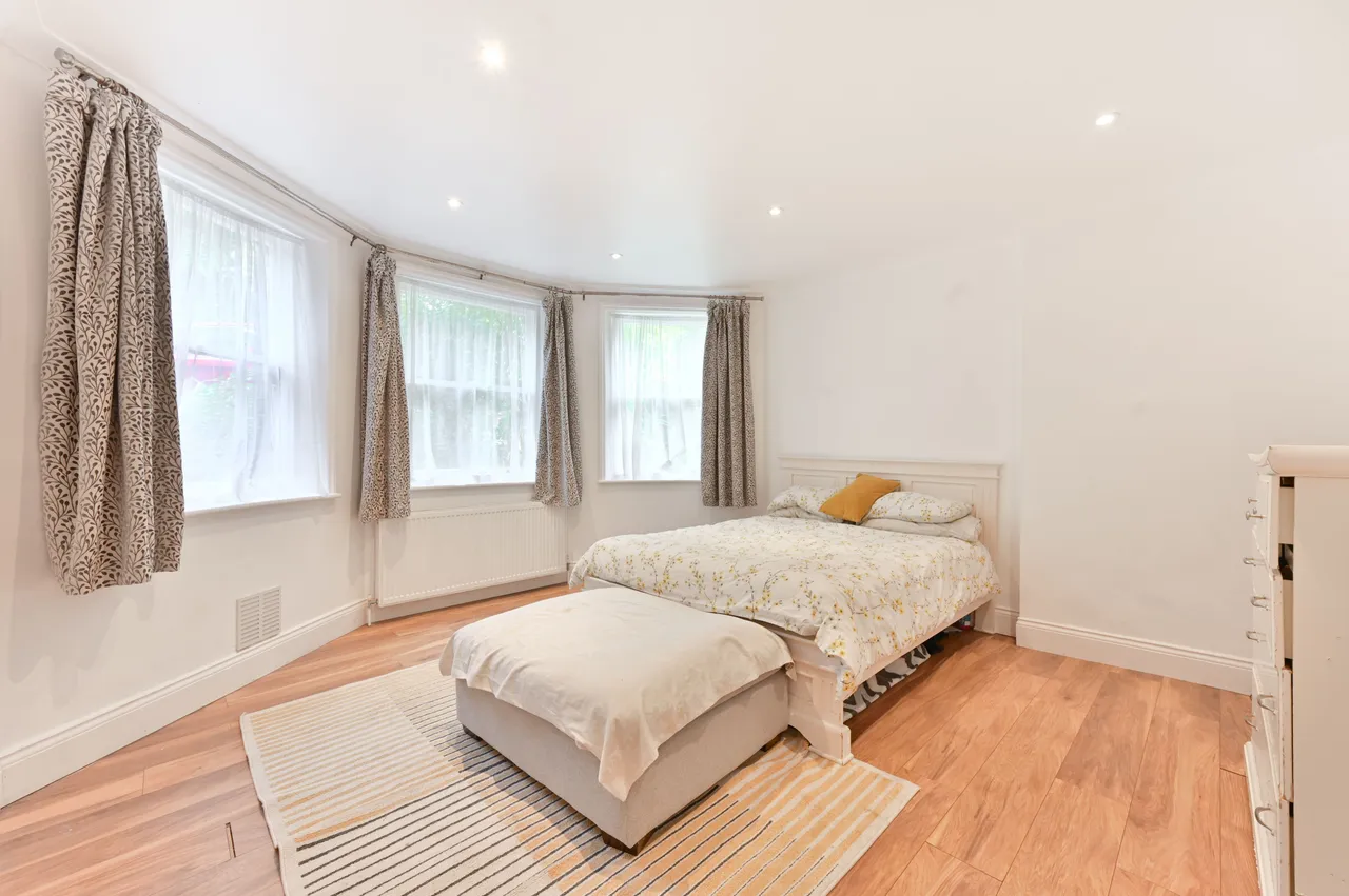Lower Ground Floor, 34 Christchurch Avenue, London, photo 6