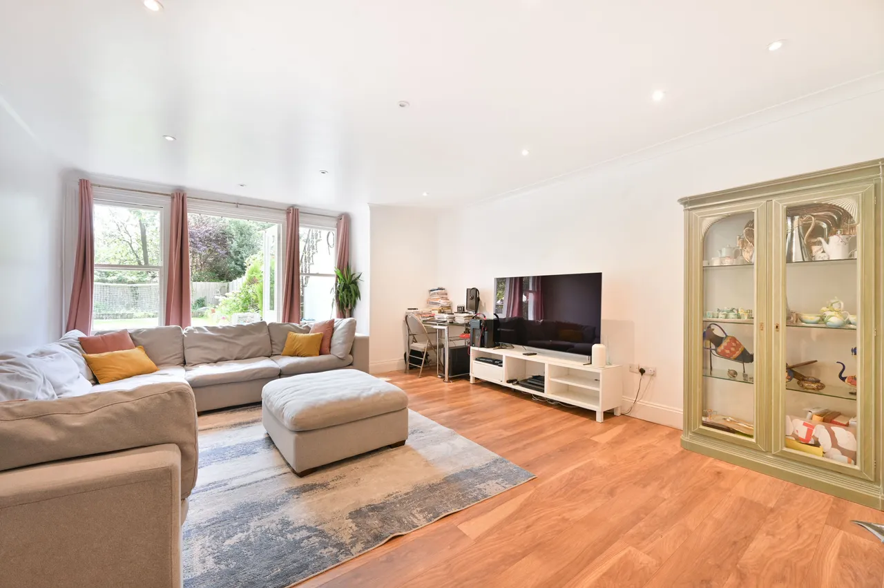 Lower Ground Floor, 34 Christchurch Avenue, London, photo 4