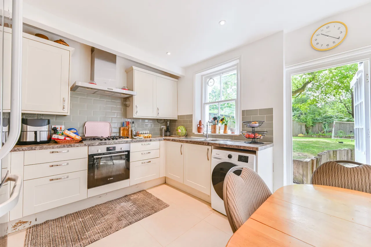 Lower Ground Floor, 34 Christchurch Avenue, London, photo 7