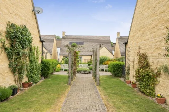 Watson Place, Chipping Norton, OX7, photo 15