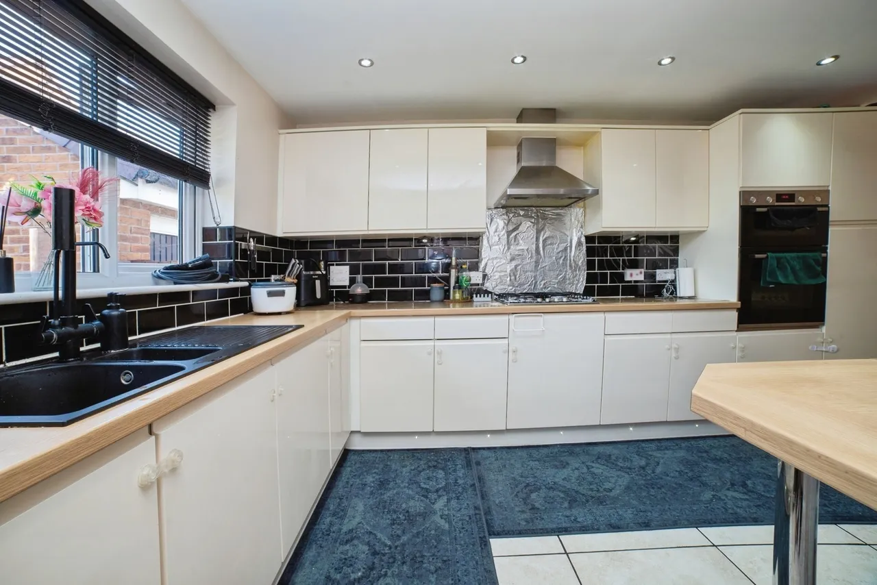 Cornmill Road, Sutton-in-Ashfield, Nottinghamshire, NG17, photo 6