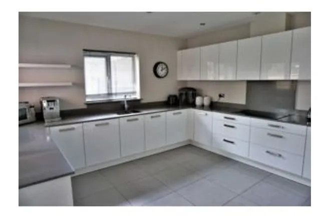 Sierra Road, High Wycombe, HP11, photo 3