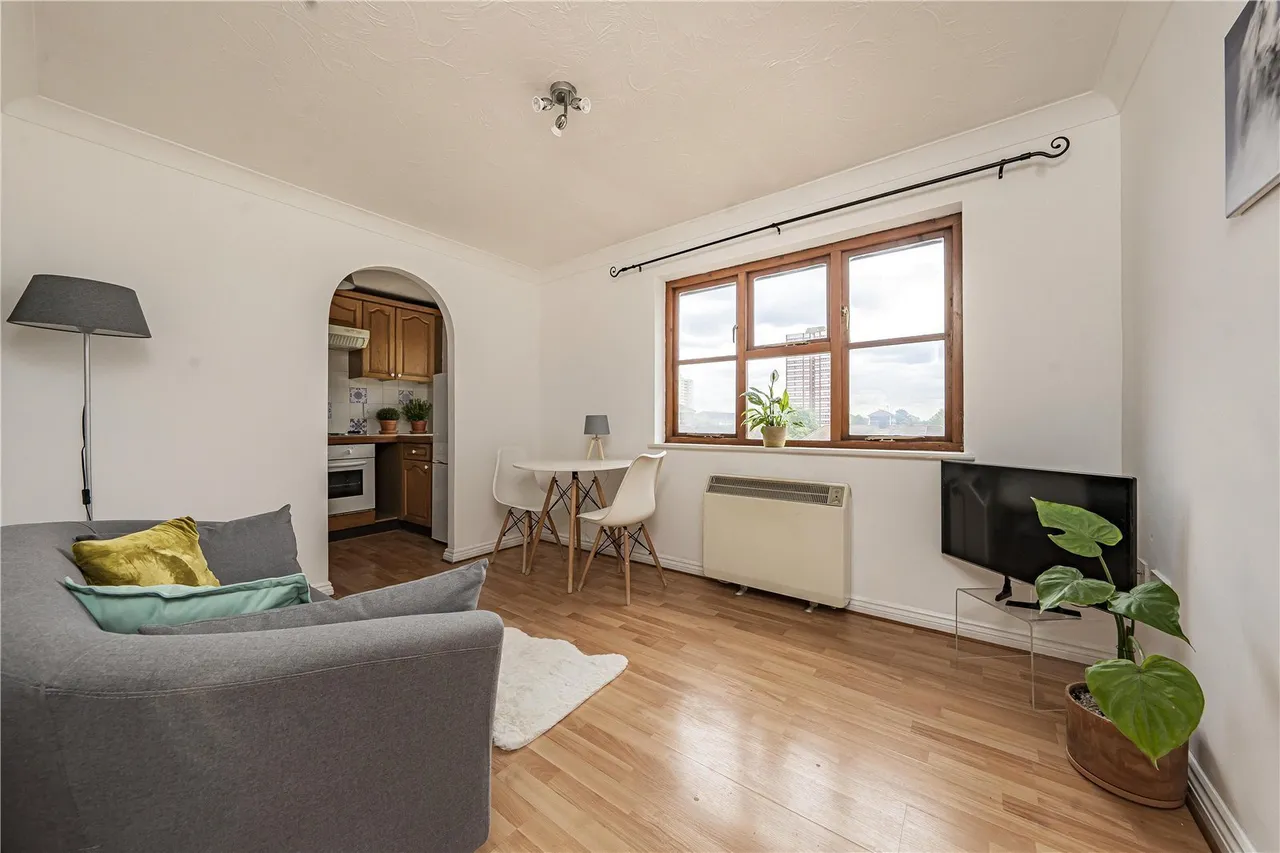 Beaumont Place, Isleworth, TW7, photo 2