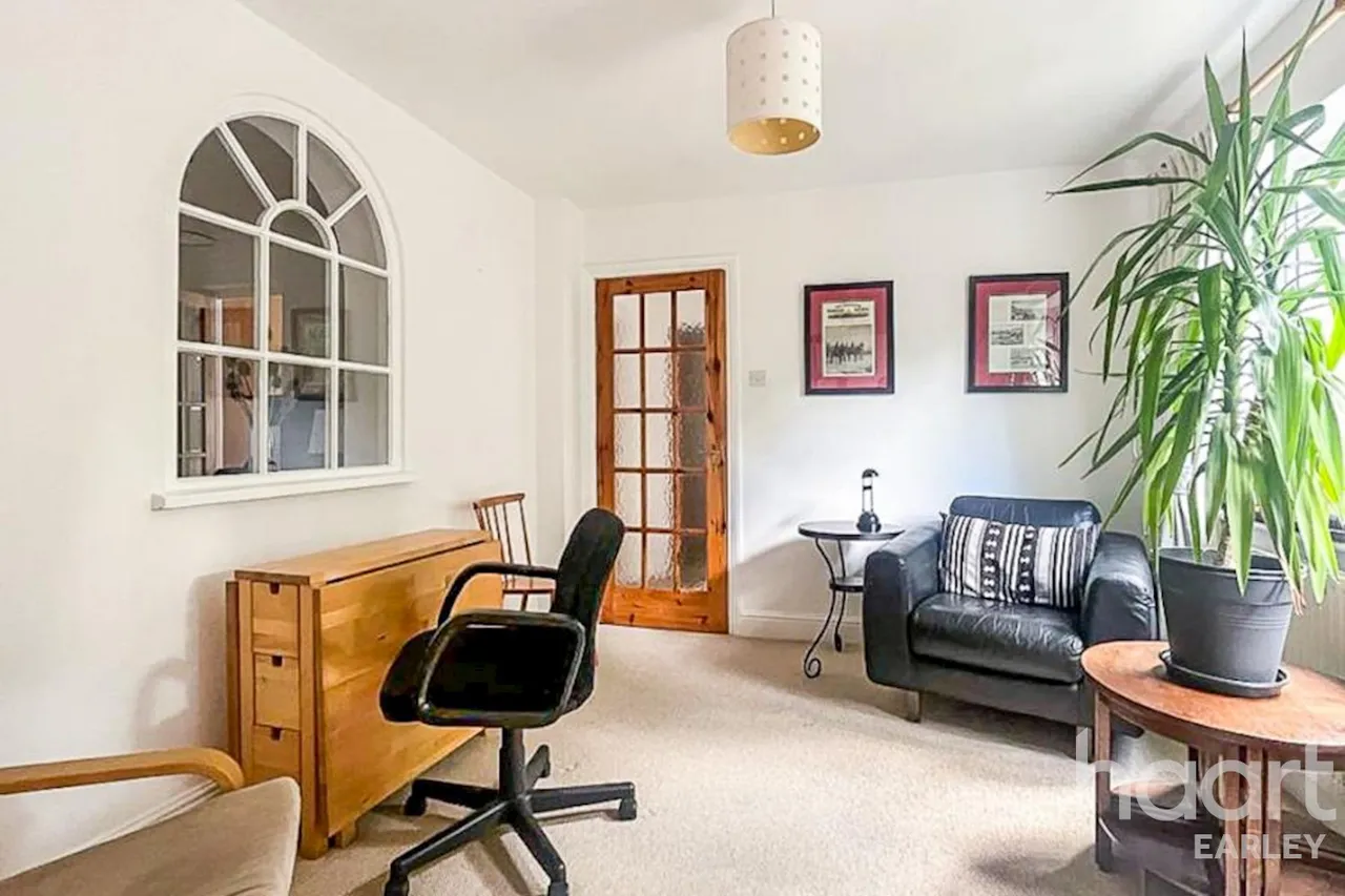 Toutley Road, RG41, photo 14