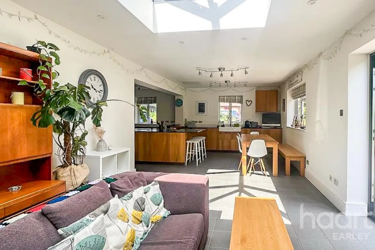Toutley Road, RG41, photo 10