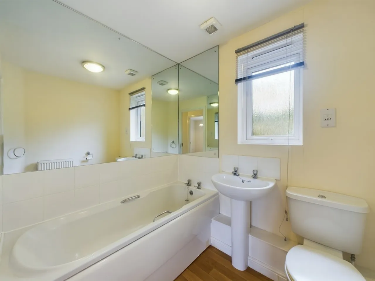 Tovey Crescent, Manadon Park, Plymouth, photo 9