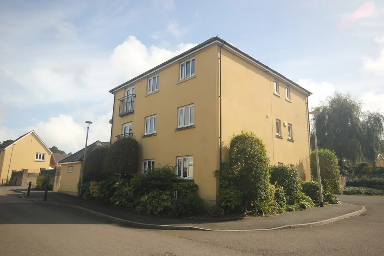 Tovey Crescent, Manadon Park, Plymouth, photo 10