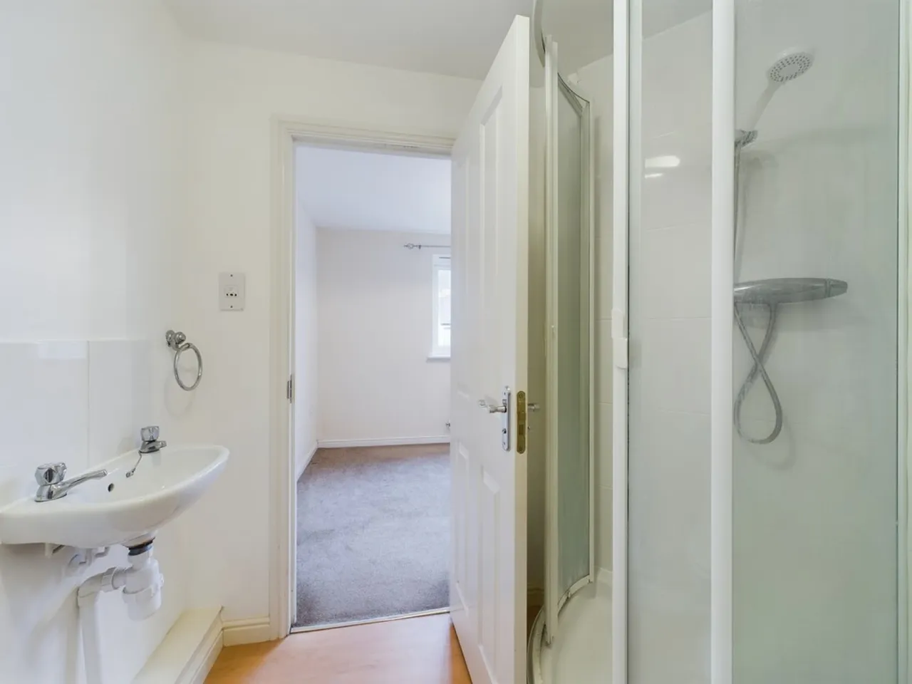 Tovey Crescent, Manadon Park, Plymouth, photo 8