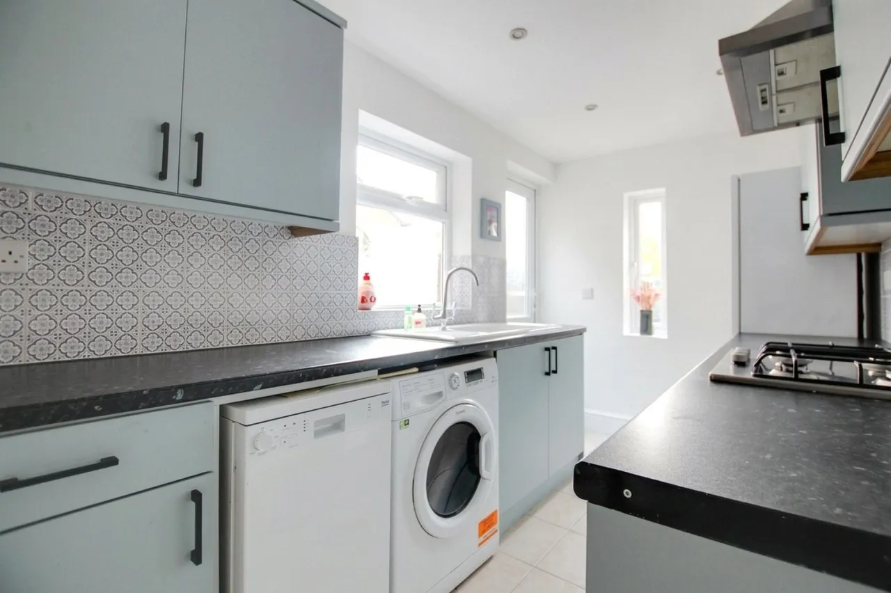 2 bed house to rent, Gosbrook Road, Caversham, RG4