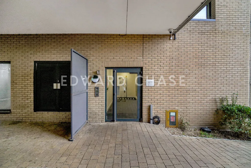 Clarence Avenue, Ilford, IG2, photo 12