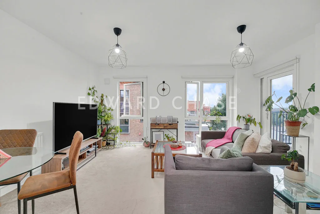 Clarence Avenue, Ilford, IG2, photo 3