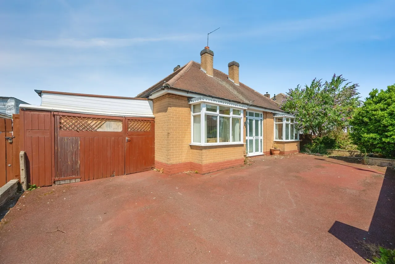Birchwood Avenue, Littleover, DE23, photo 2