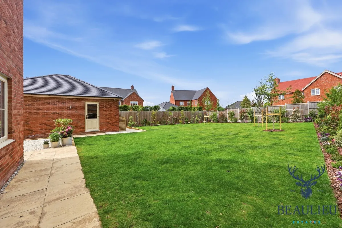 Azalea Mews, Felsted, CM6 3YW, photo 12