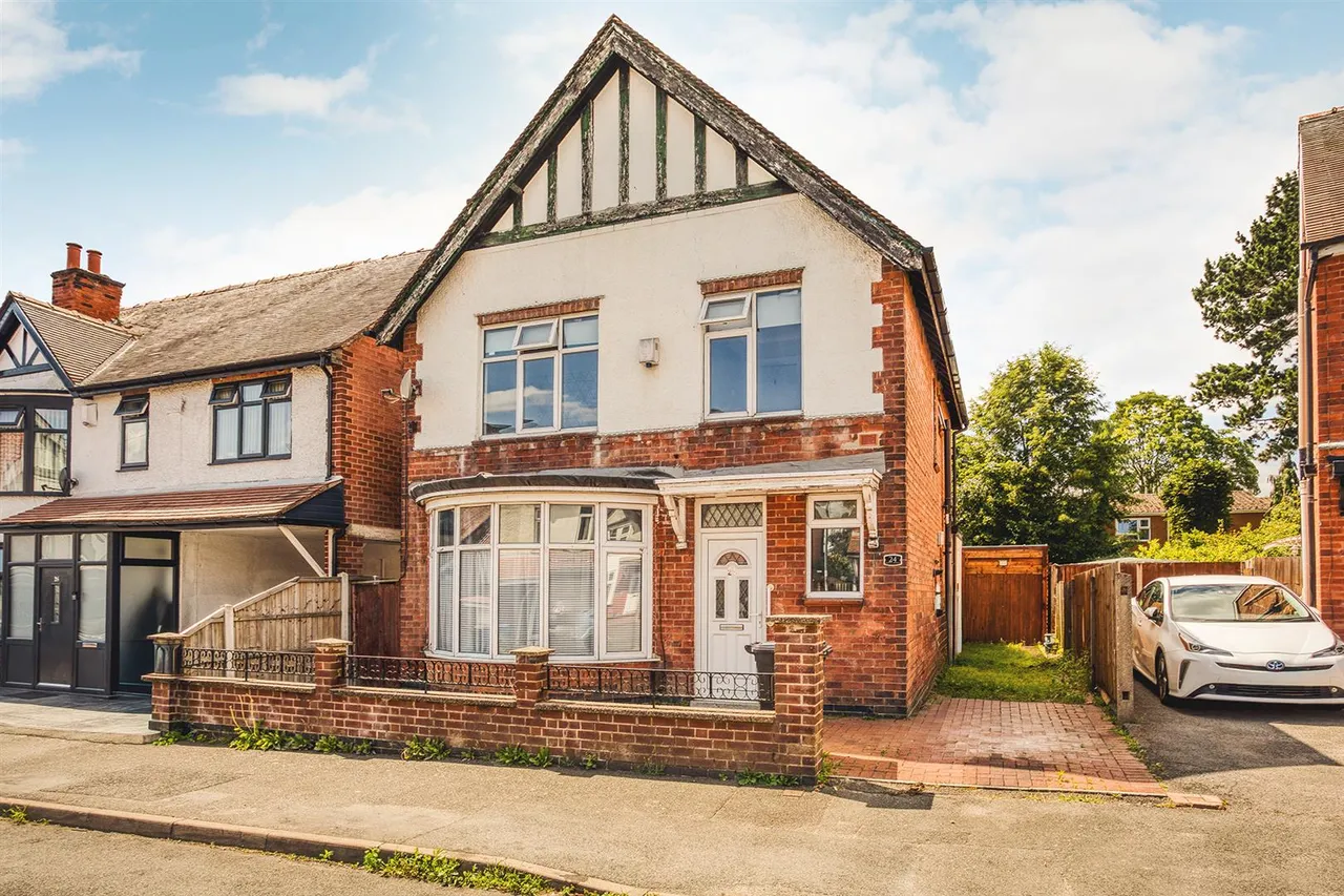 5 bed house for sale, Grange Avenue, Derby