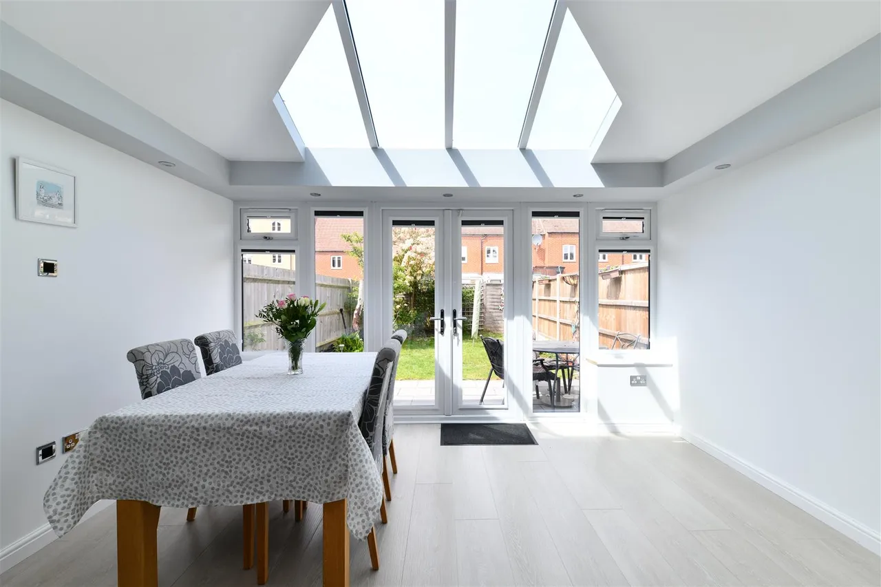 Mendip Way, Stevenage, Herts, SG1 6GX, photo 2