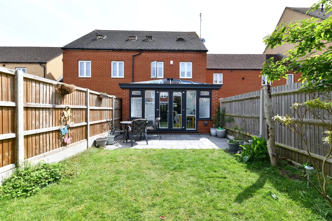 Mendip Way, Stevenage, Herts, SG1 6GX, photo 10